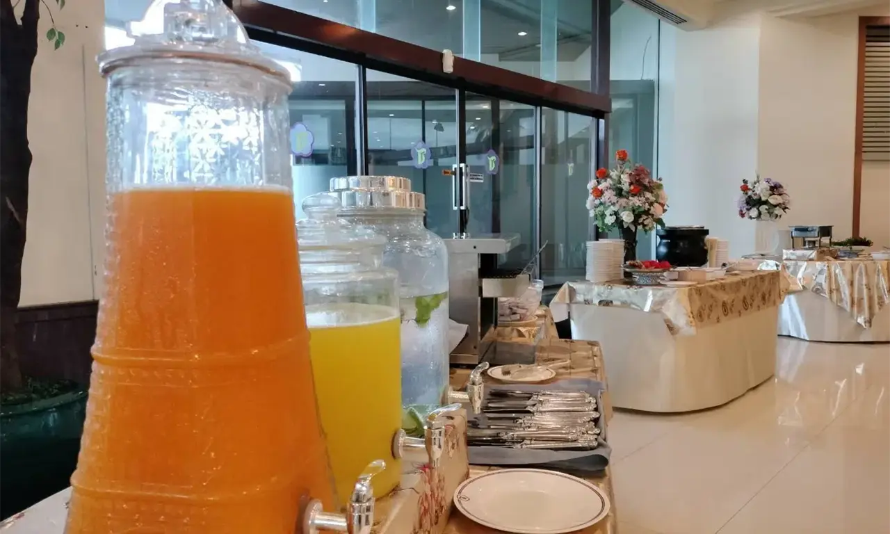 Room with Breakfast